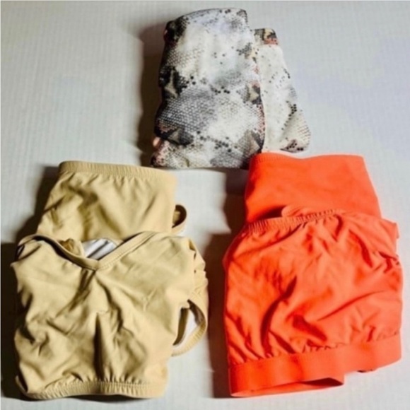 (NEW) FASHION NOVA SWIMSUIT BUNDLE (3) - SIZE LARGE (RUNS SMALL) - Picture 5 of 7